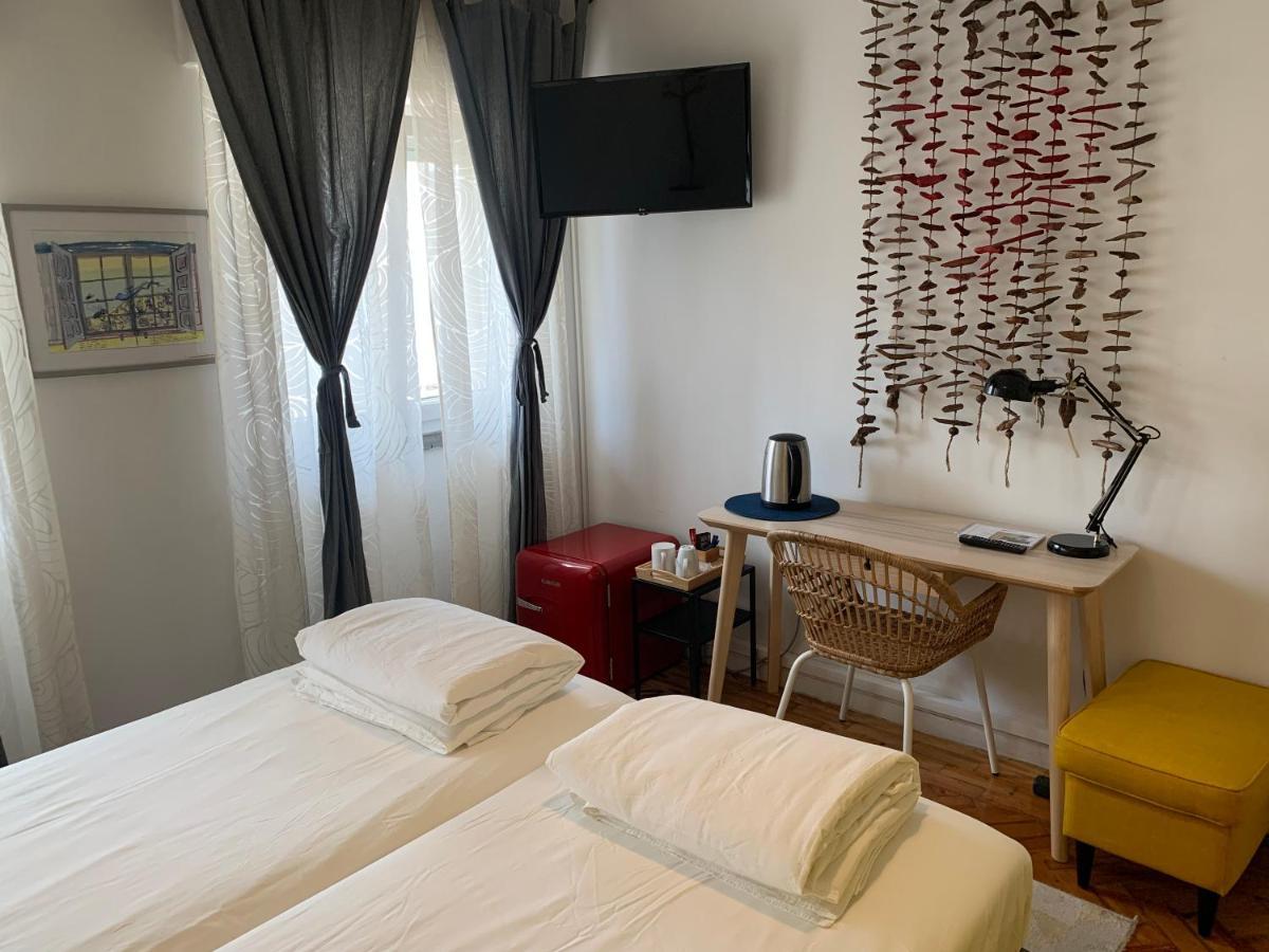 Beautiful Private Room Next To Lisbon - New Paço de Arcos Εξωτερικό φωτογραφία